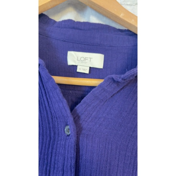 Loft Muslin button down size m - Picture 2 of 6